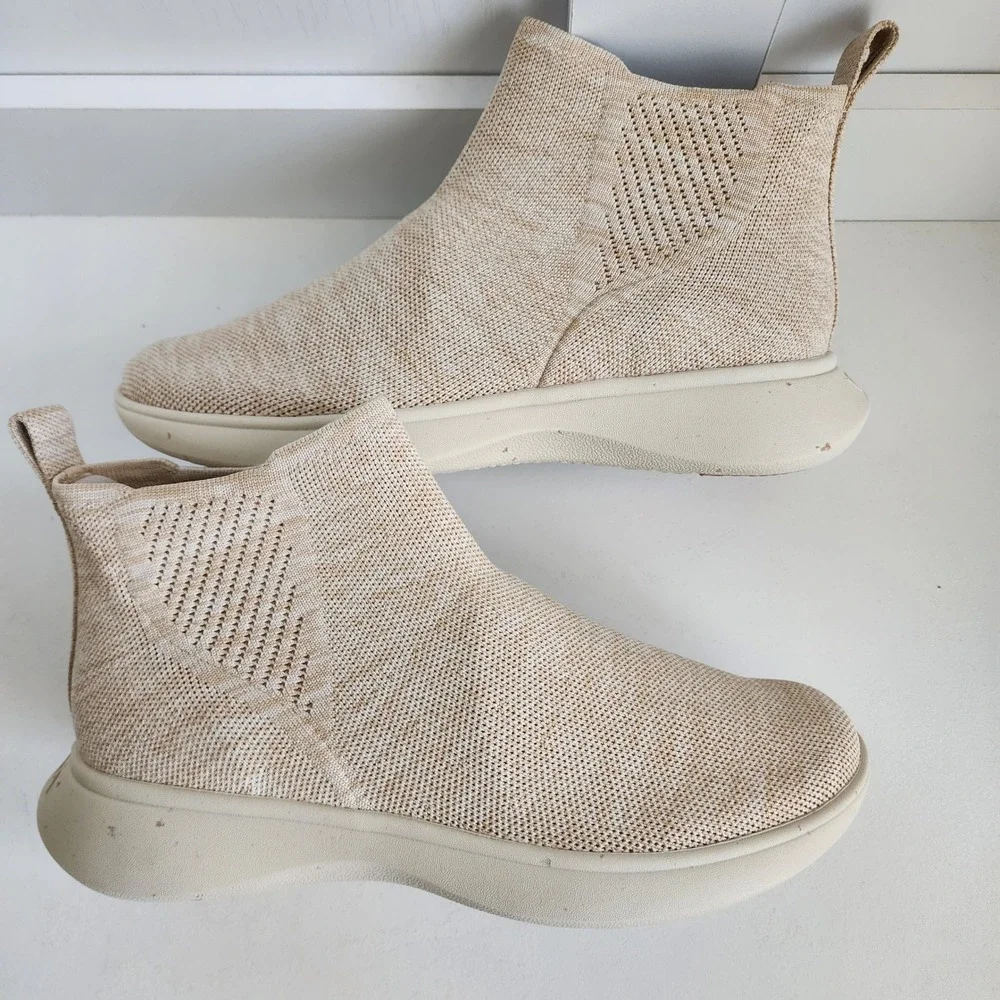 Vivaia Women 39 US 8/8.5 Knit Slip-On Round Toe Urban Boots Sand Tan Waterproof
